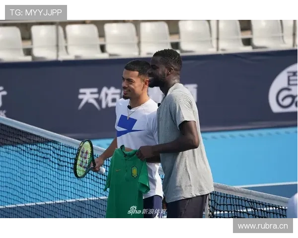 石智勇这日常完全不像个运动员，朋友圈全是名表和豪车，感觉他是在另一个星球生活吧？