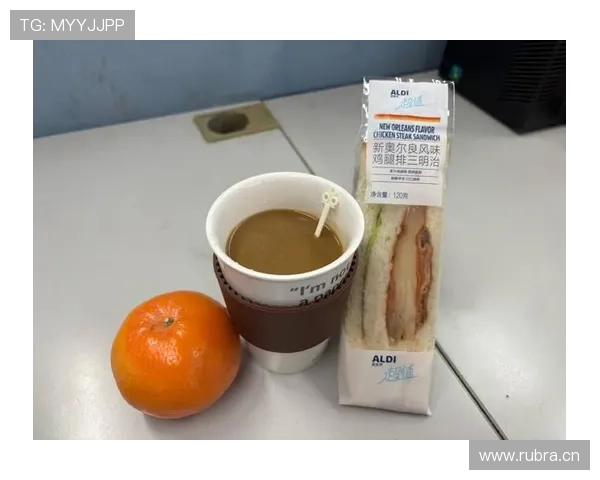 季丽萍又发早餐照，一杯手冲咖啡能顶我一周开销，笑死我