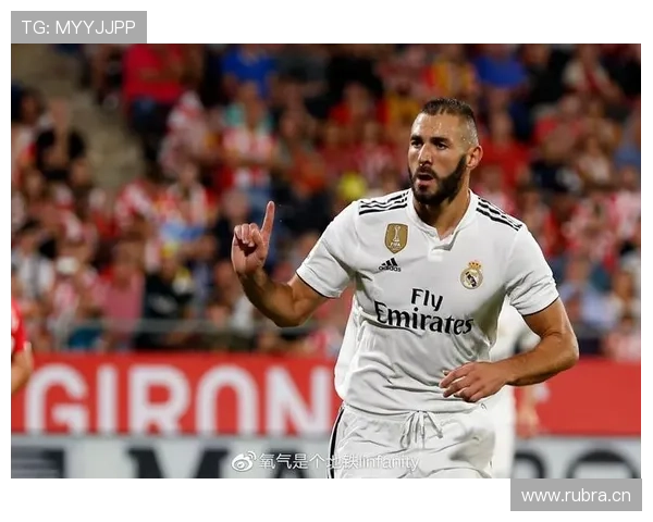 本泽马后期与莱万终结模式分化：单点爆破转向体系依赖